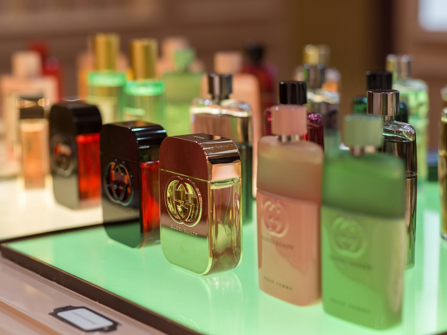 How to Choose the Perfect Perfume Oil